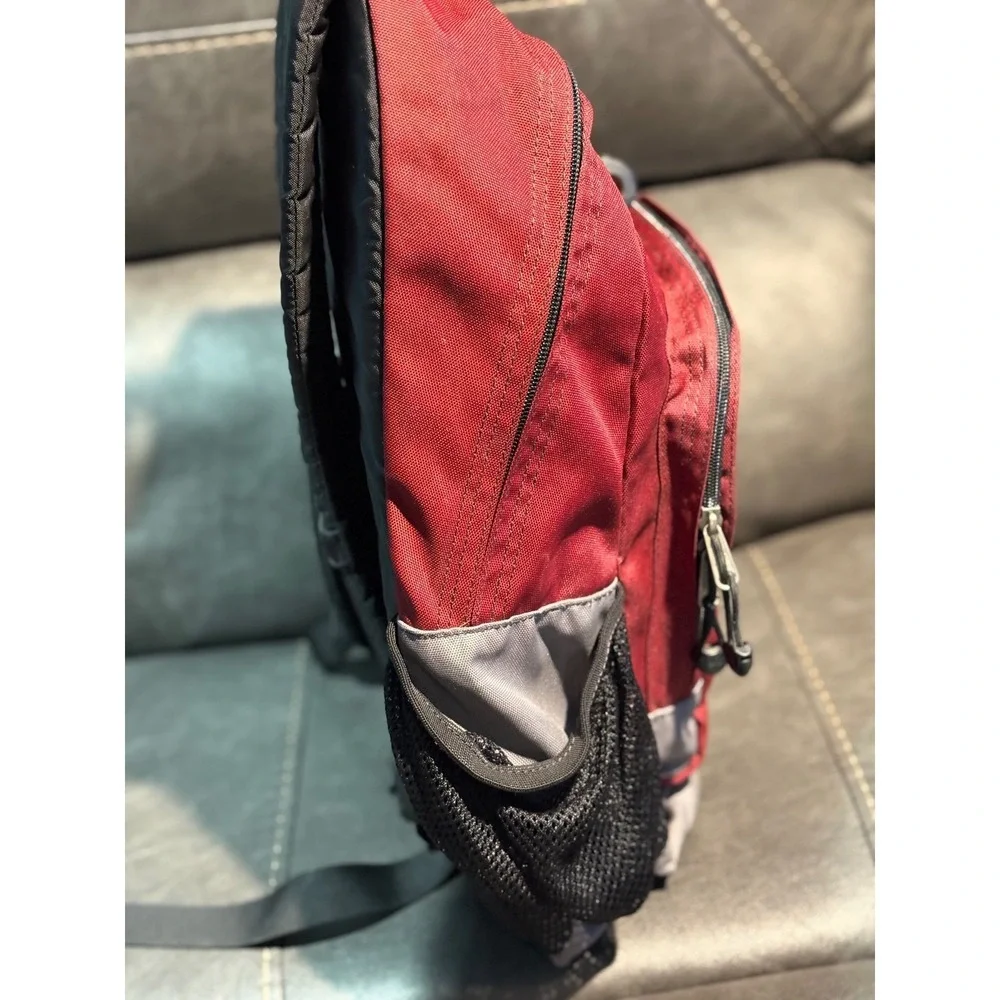EMS Eastern Mountain Sports Backpack Red Grey‎ Hiking Daypack Nylon
